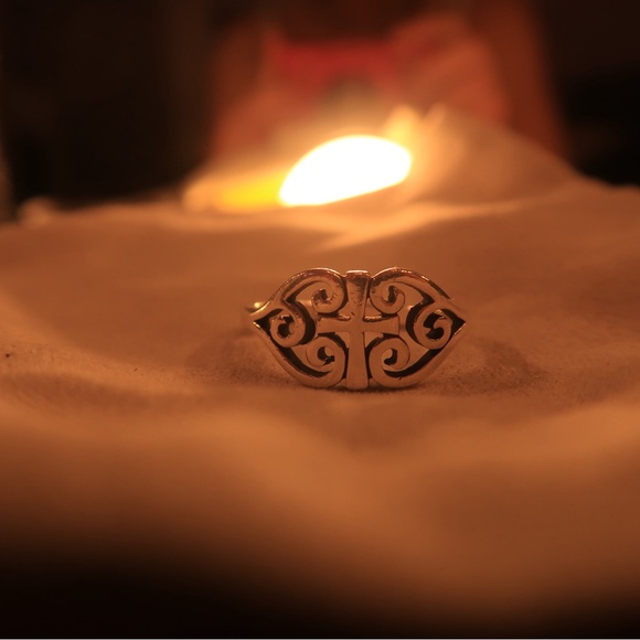 James Avery Scroll Cross Ring Silver - Picture 2 of 6